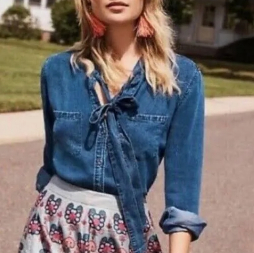 EUC Rails Rosalee Dark Chambray Shirt